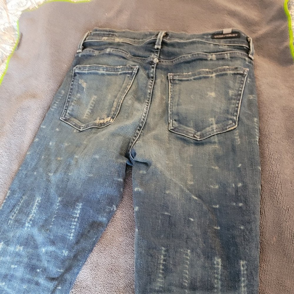 Super funky jeans with a worn pattern